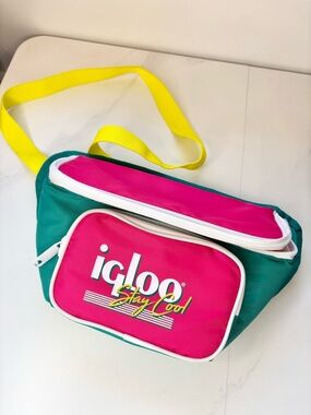 Igloo Teal, Hot Pink & Yellow Crossbody Pack